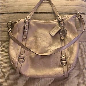 LADIES COACH HANDBAG